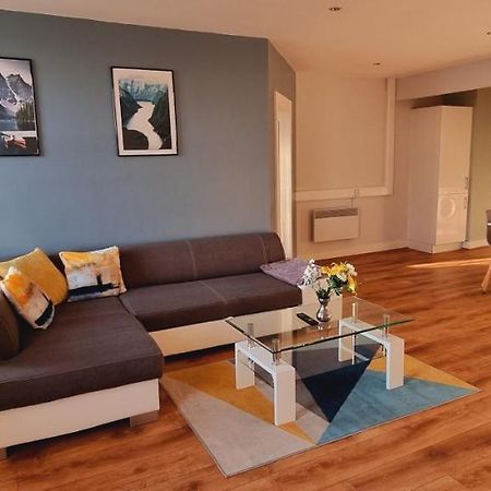 Modern And Spacious Swansea Centre Apartment Exterior photo